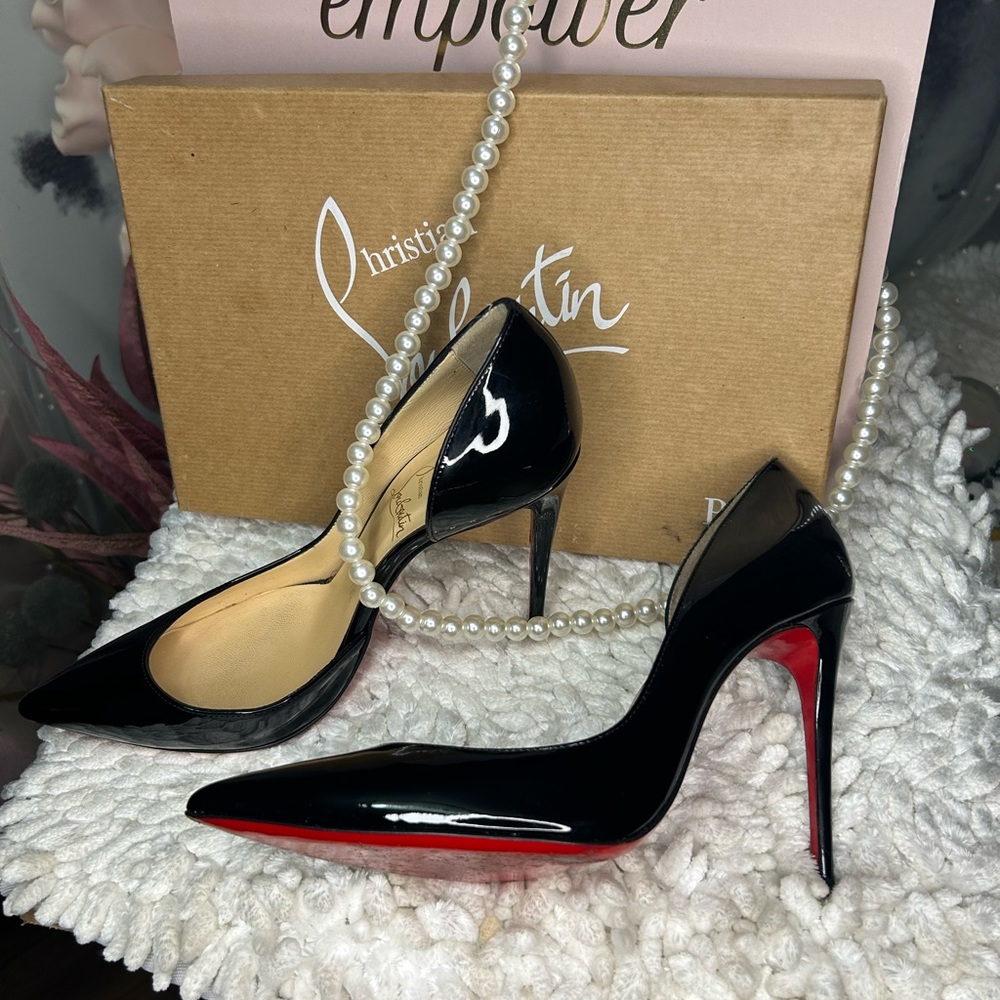 Christian Louboutin Classic So Kate Black Size 6.5 Gem